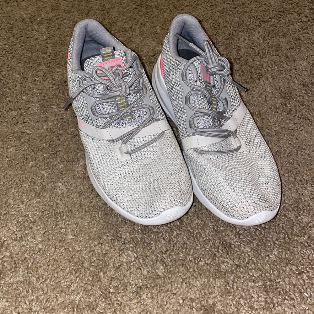 New balance shoes